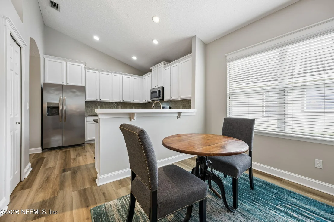 Photo of 1884 CROSS POINTE Way
