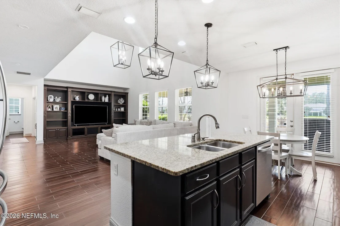 Photo of 4599 GOLF BROOK Road