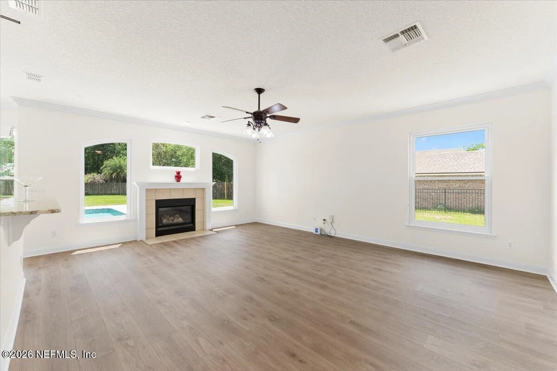 Photo of 1213 RIBBON Road