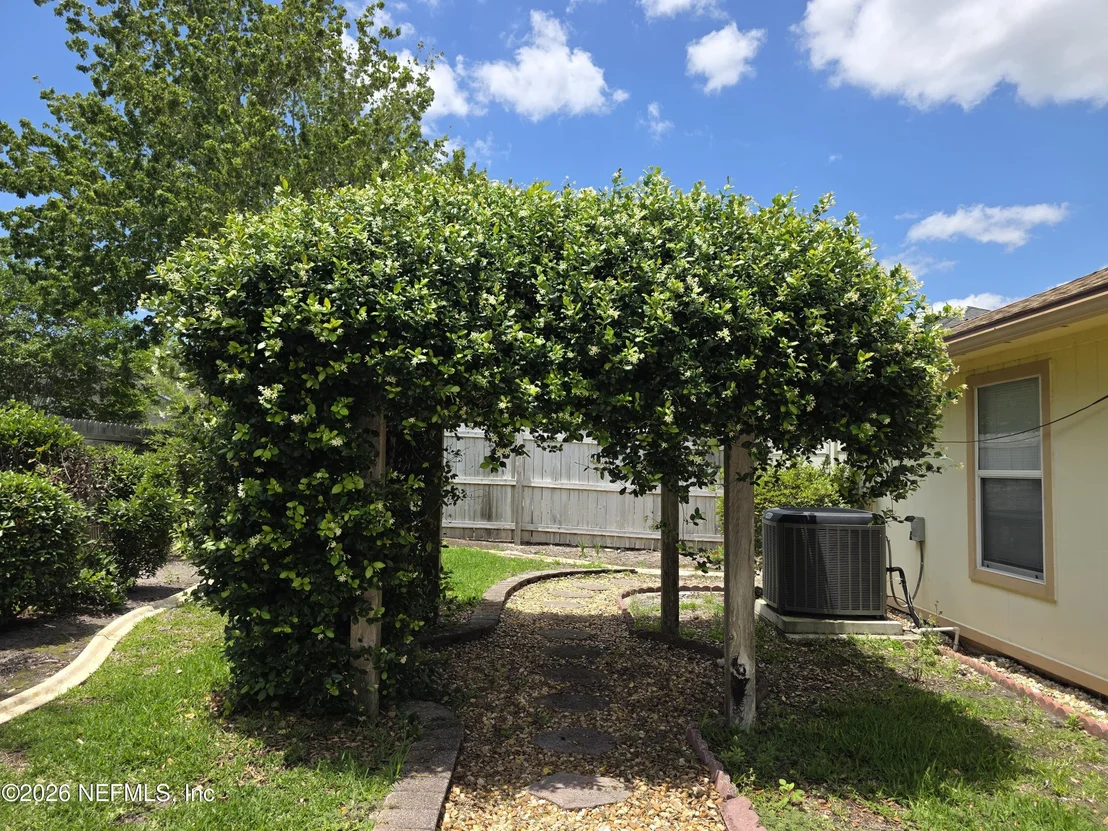 Photo of 8630 CHARLESGATE Circle N
