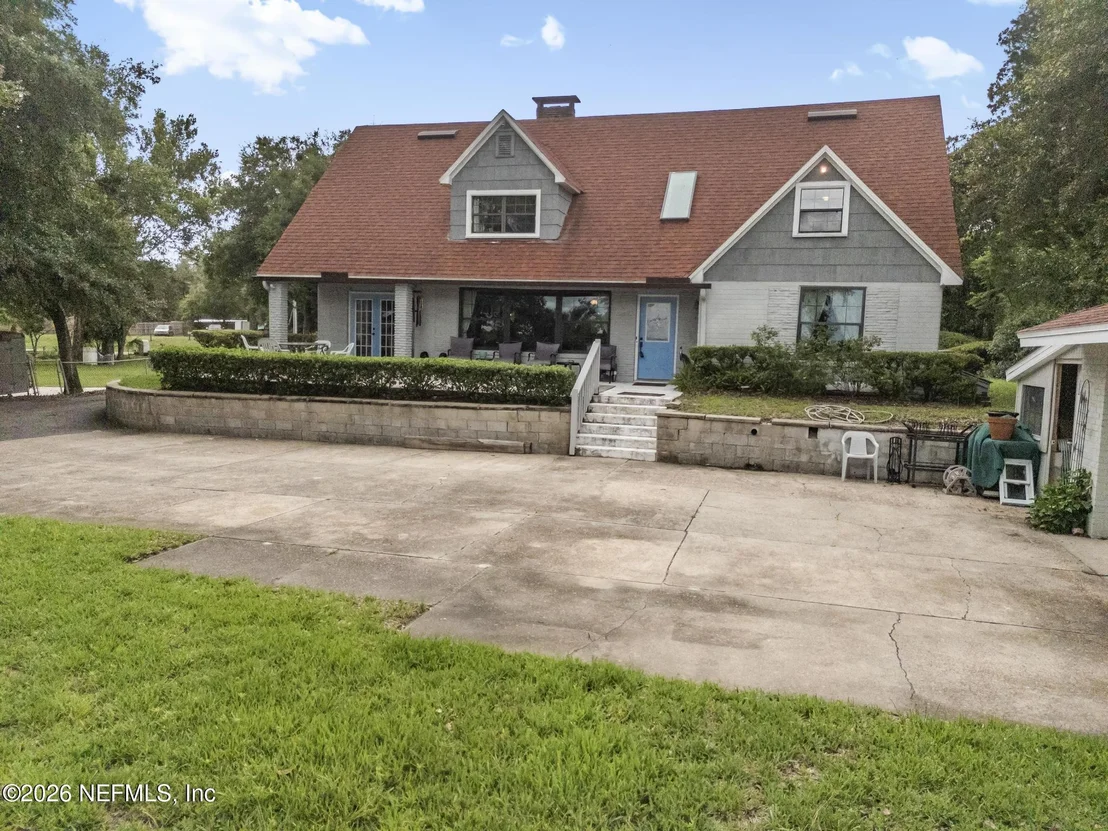 Photo of 1375 CEDAR BAY Road