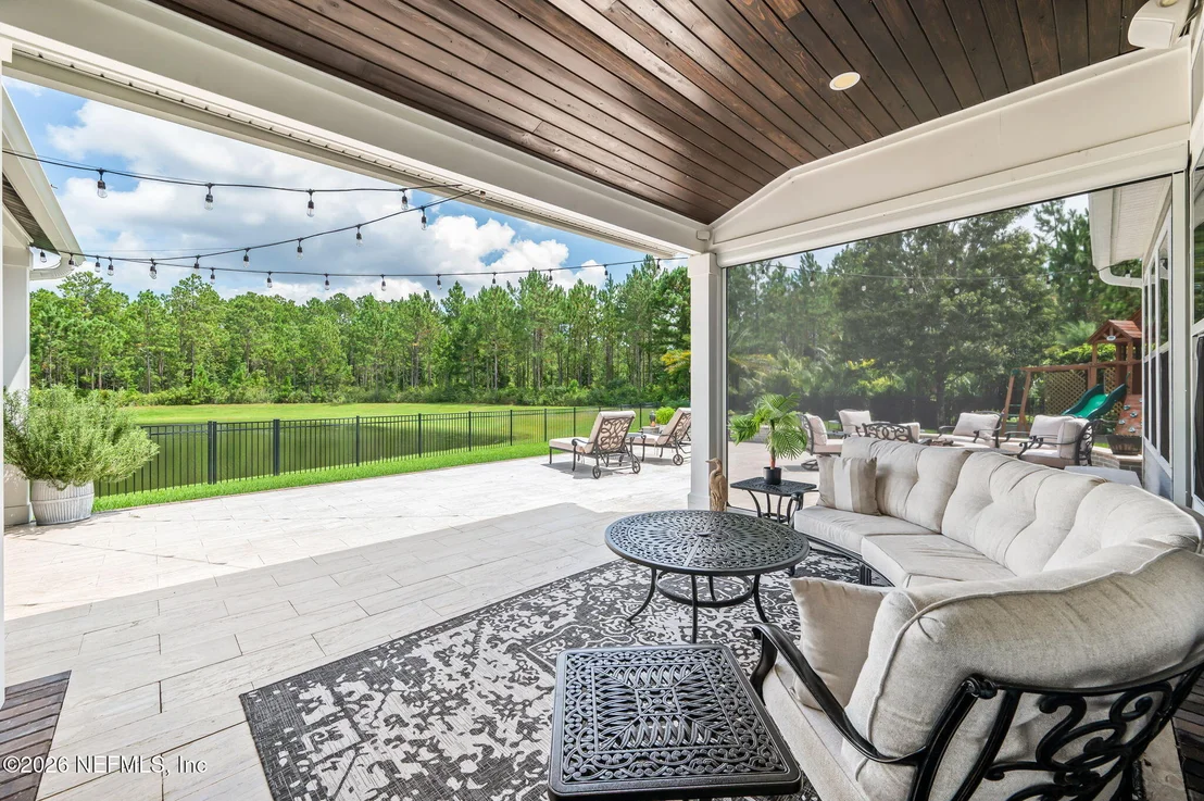 Photo of 681 GLENNEYRE Circle