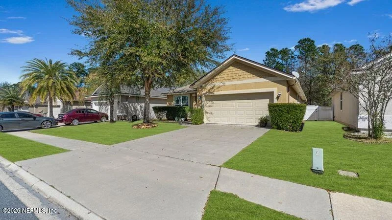 Photo of 11768 LAKE BEND Circle