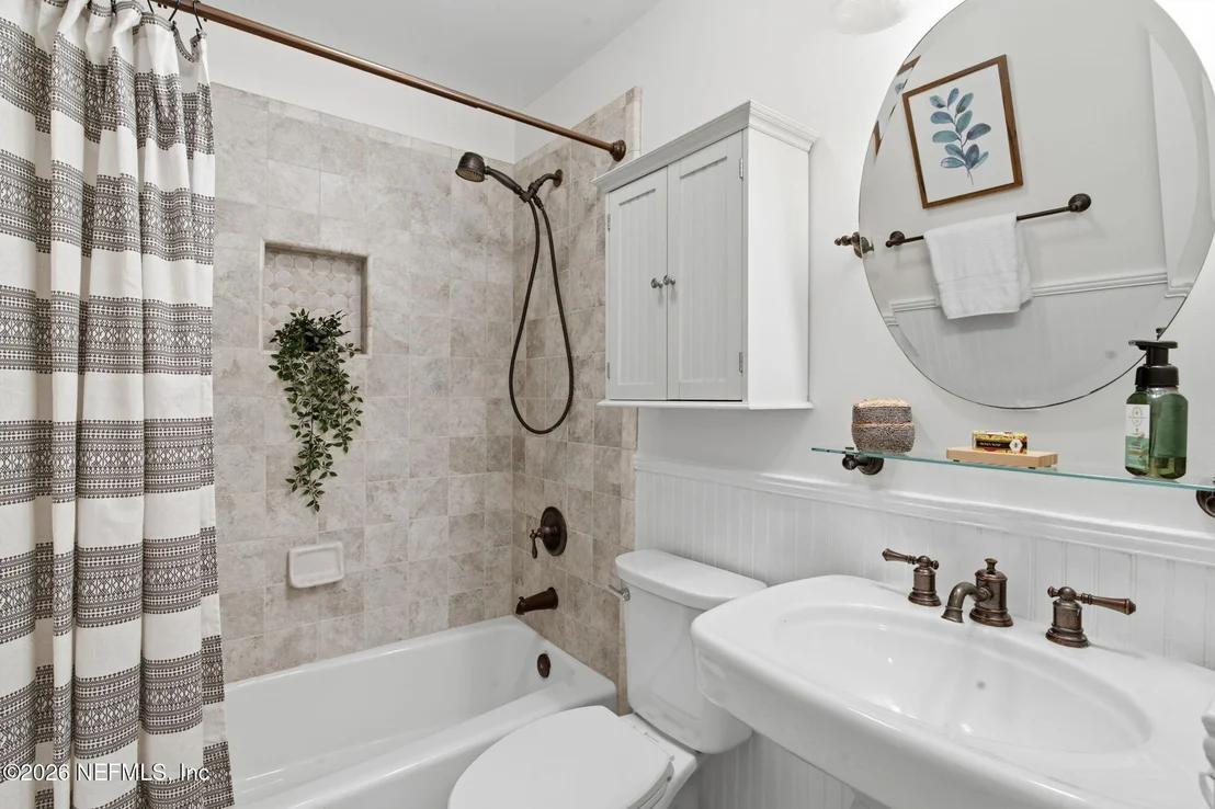 Photo of 3333 PICADILLY Lane