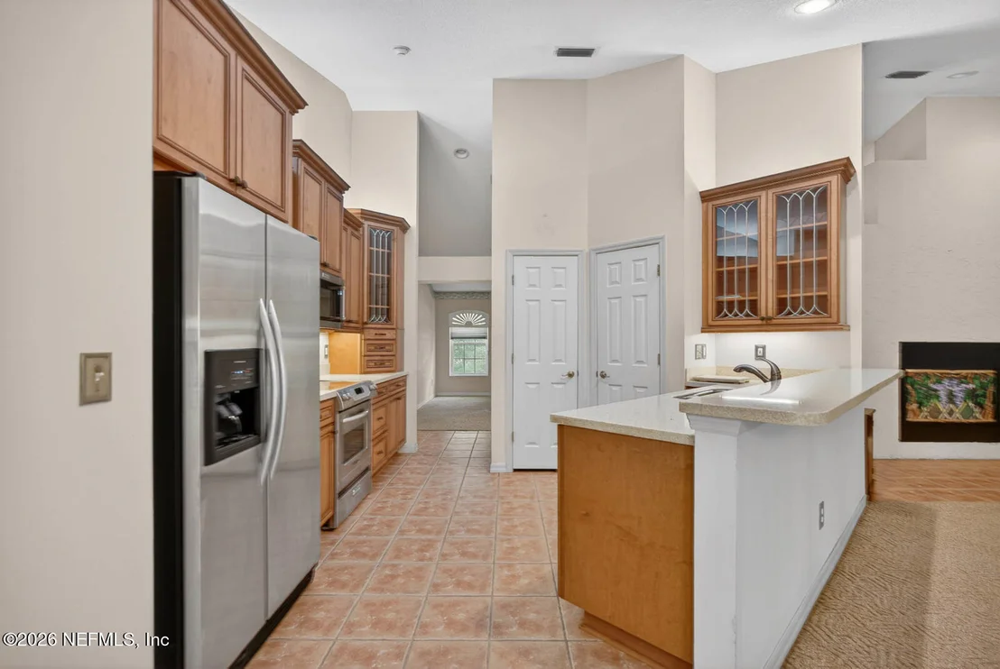 Photo of 3400 KINGS Road S