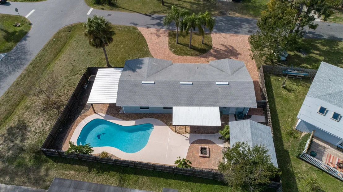 Photo of 705 PALM TREE Road