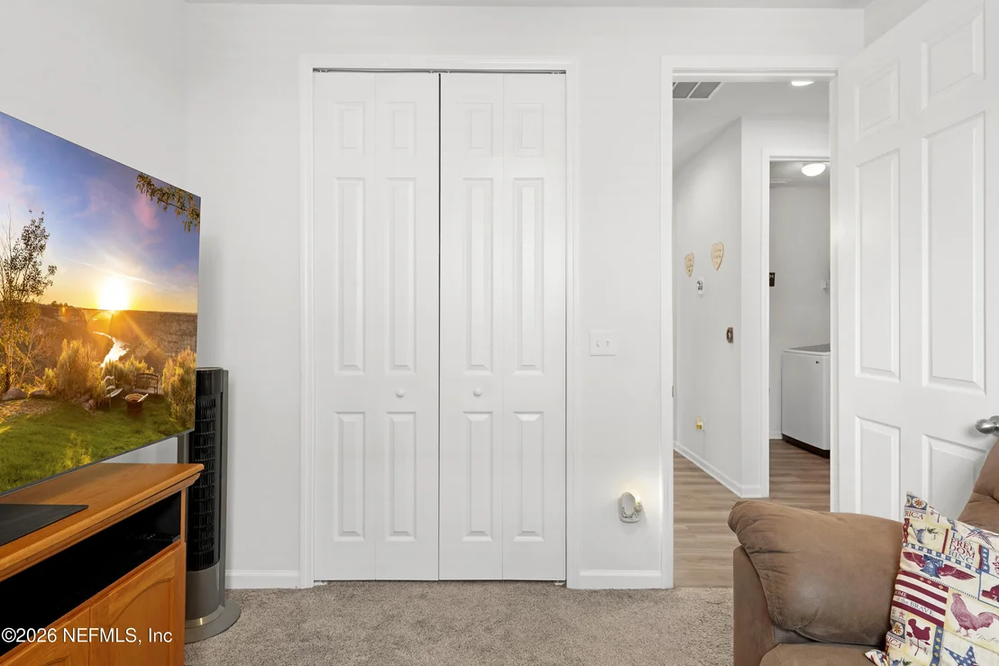 Photo of 1095 PERSIMMON Drive