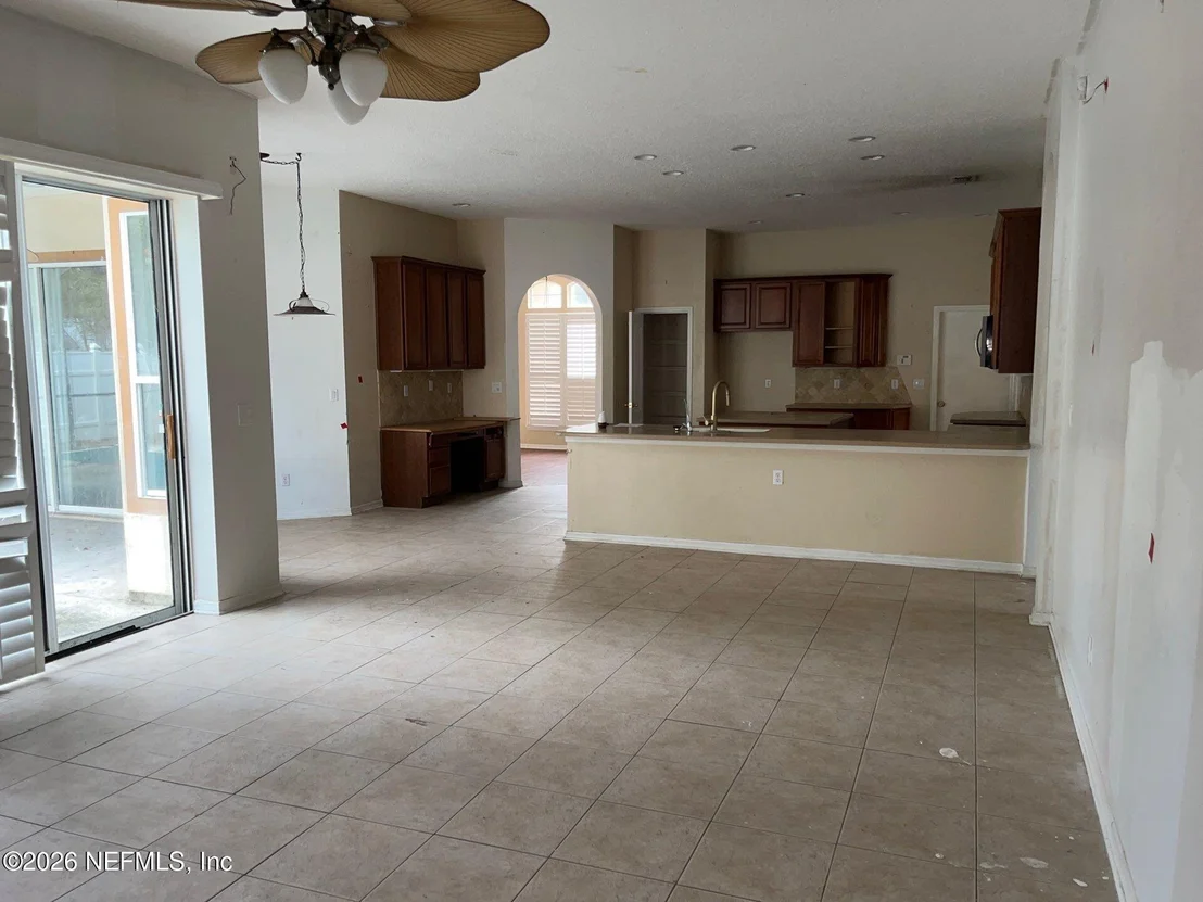 Photo of 688 WAKEVIEW Drive