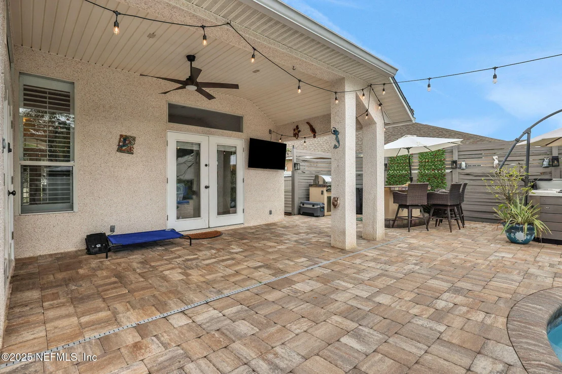 Photo of 246 EDGEWATER BRANCH Drive