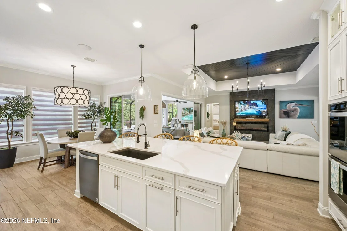 Photo of 32 HIGH OAKS Place