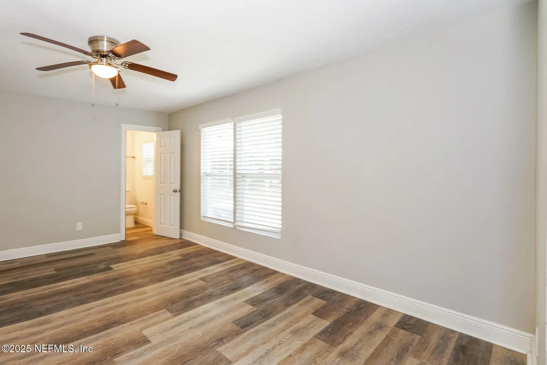 Photo of 128 AURORA Street