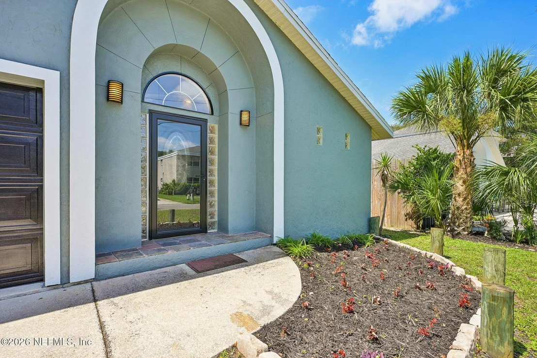 Photo of 207 B Street