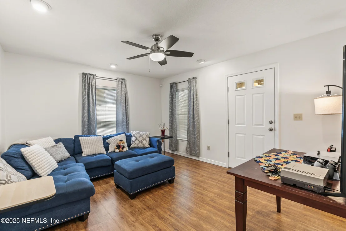 Photo of 120 STOKES LANDING Road