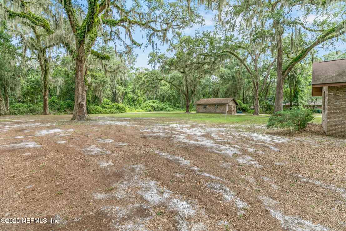 Photo of 1885 RIVER OAKS Drive