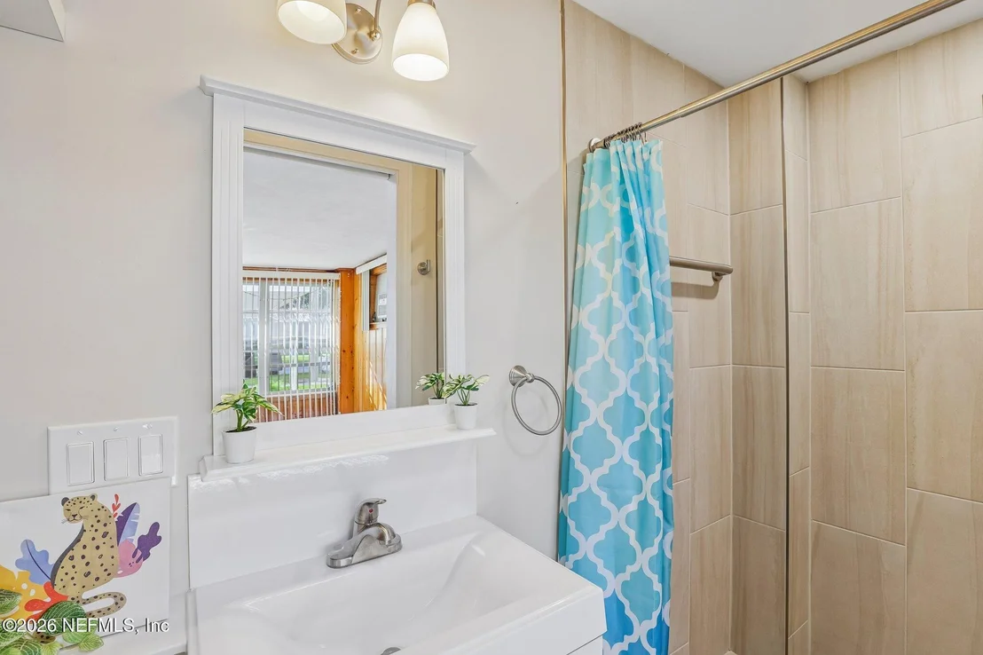 Photo of 2344 BAYVIEW Road