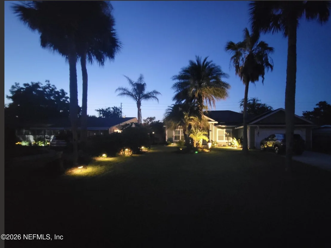 Photo of 1115 PALM Circle