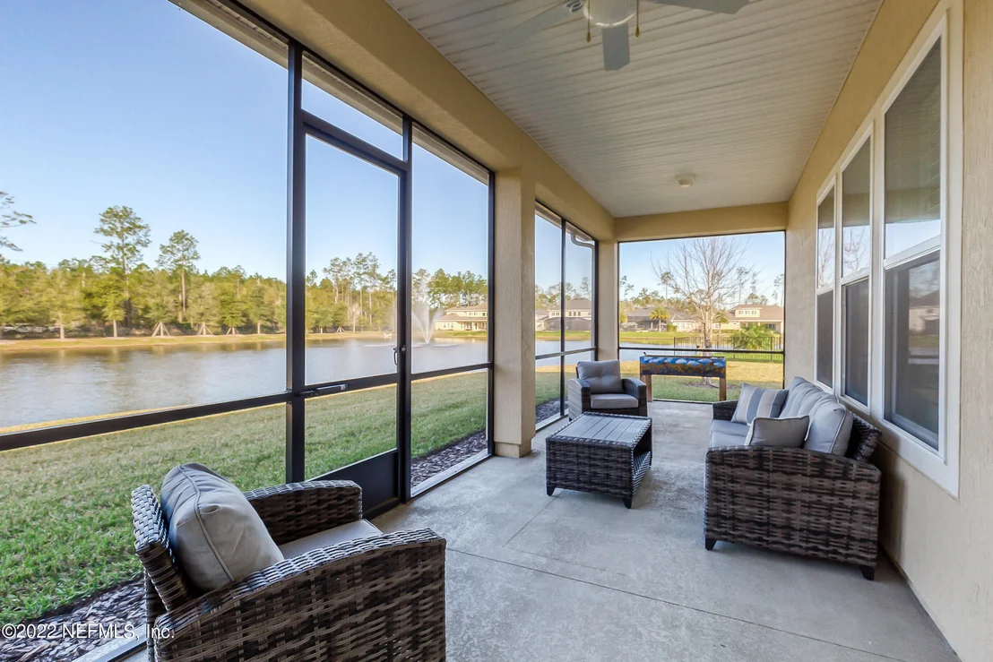 Photo of 276 MANOR Lane