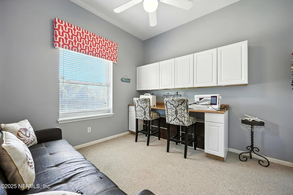 Photo of 41 MILLIKEN Lane