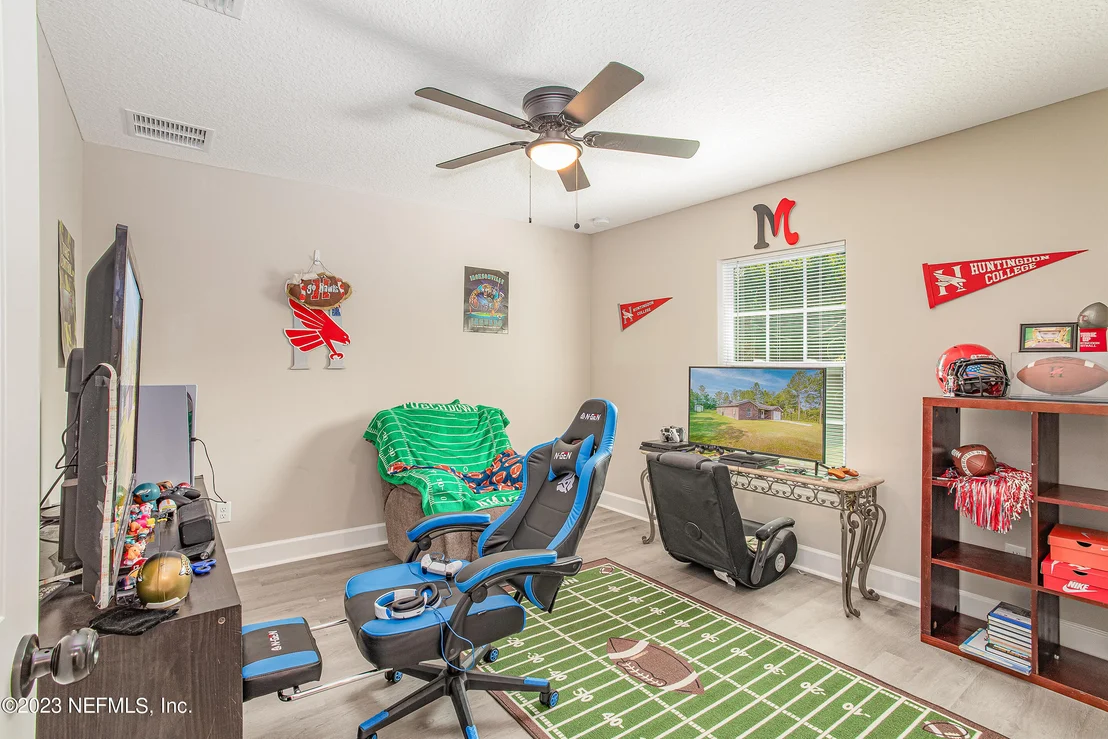 Photo of 44160 WILLOW Lane