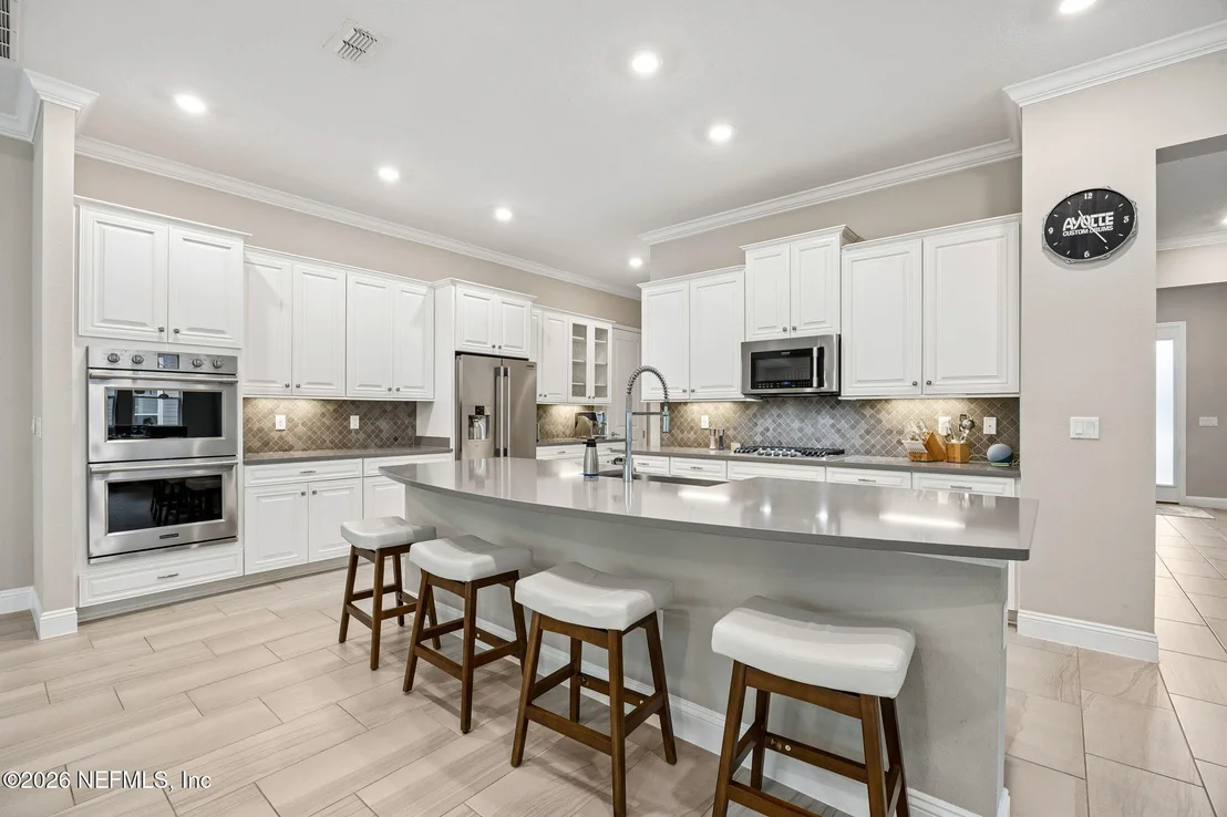 Photo of 323 ASPINWALL Parkway