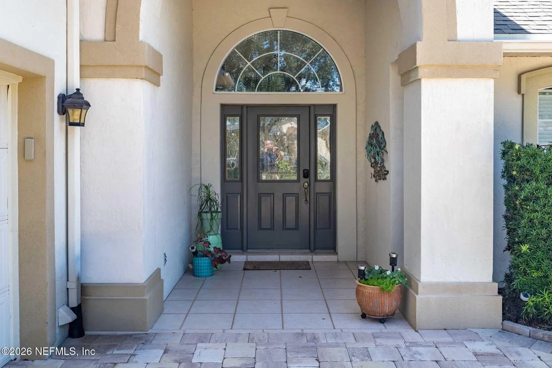 Photo of 909 SPRING LAKE Court