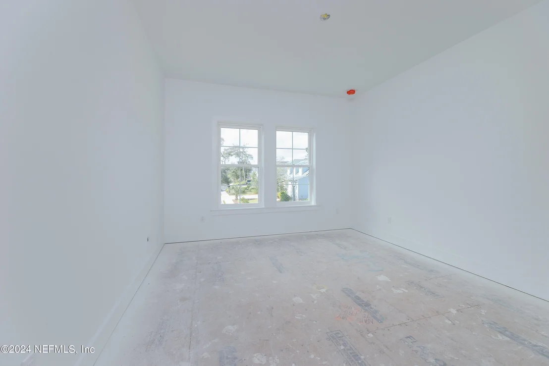 Photo of 372 RIDGEWAY Road
