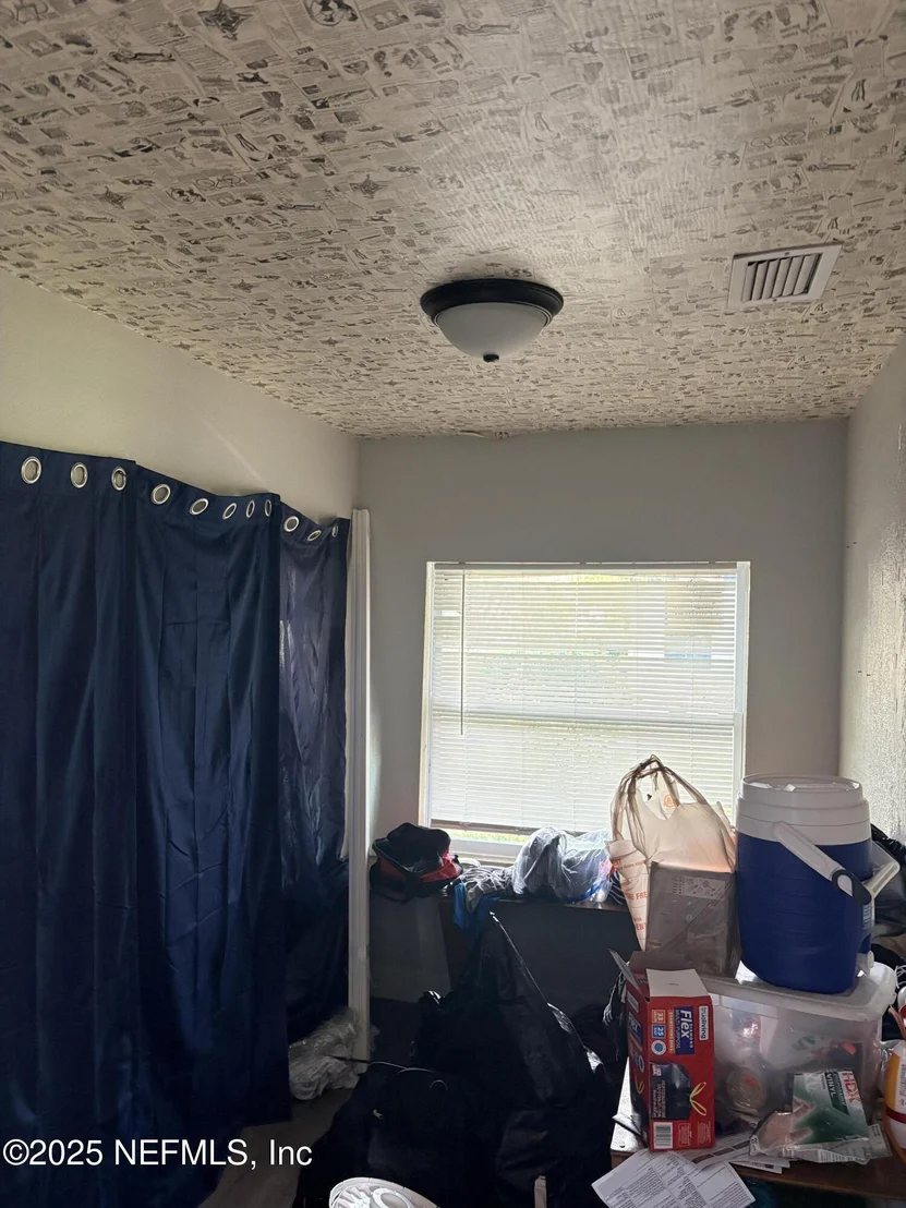 Photo of 1630 STEELE Street