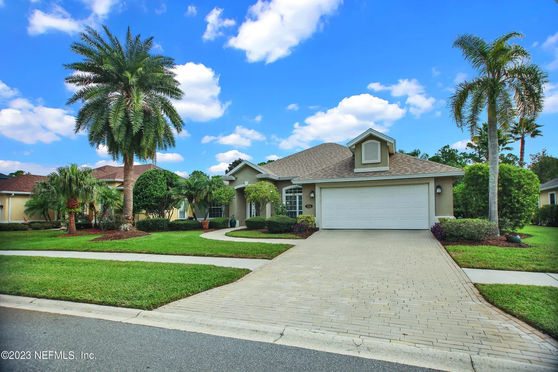Photo of 944 OXFORD Drive