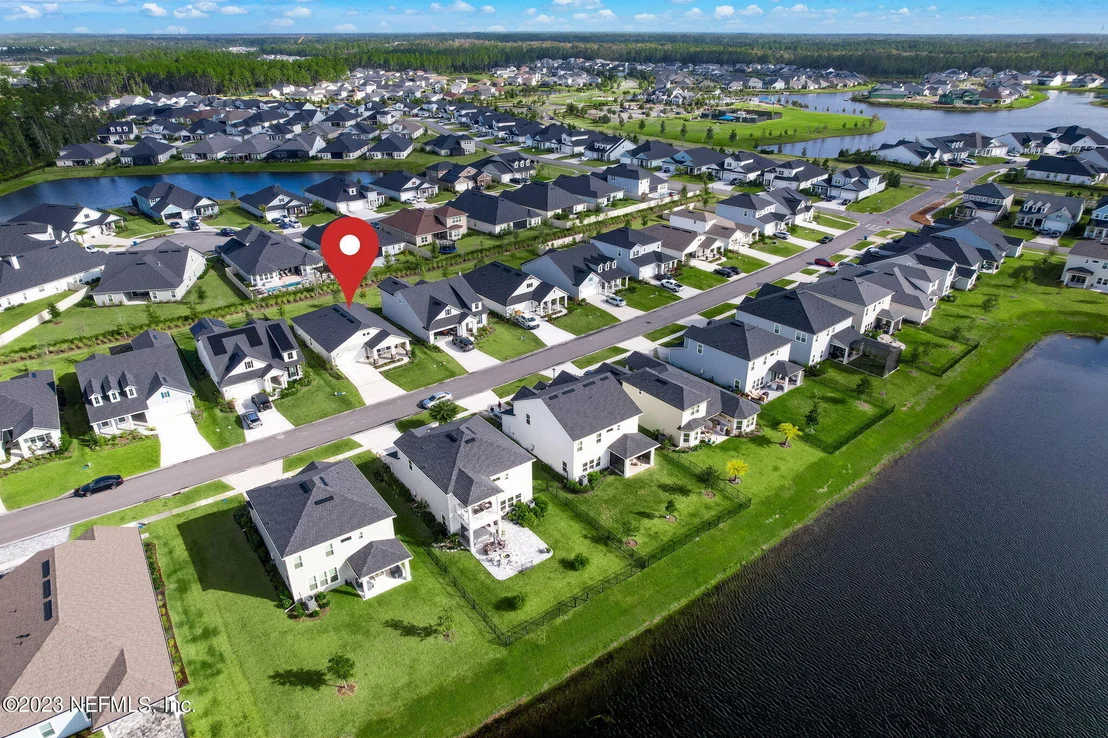 Photo of 152 WINDERMERE Way