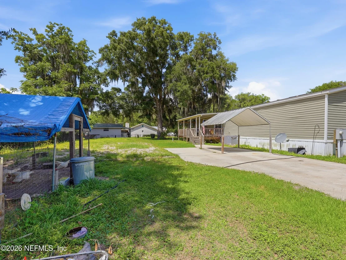Photo of 100 BOSTWICK Lane