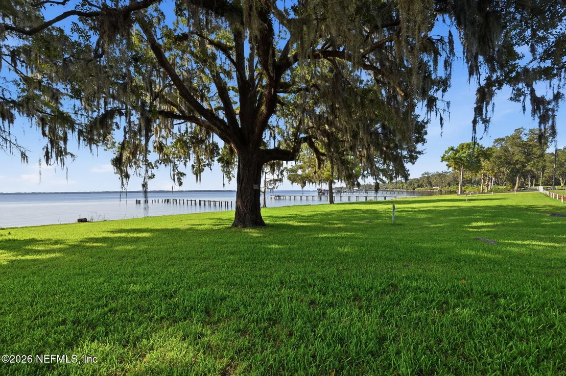 Photo of 514 RIVER Road