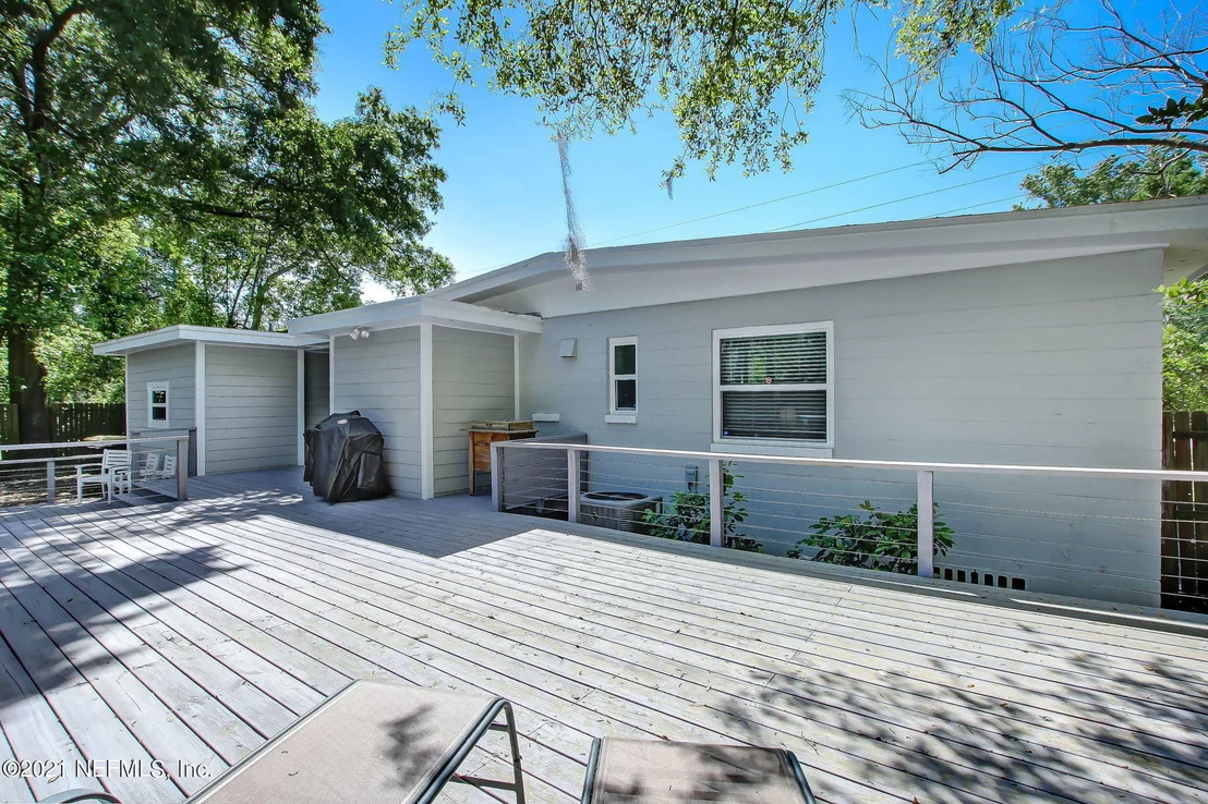 Photo of 2477 COMMUNITY Road