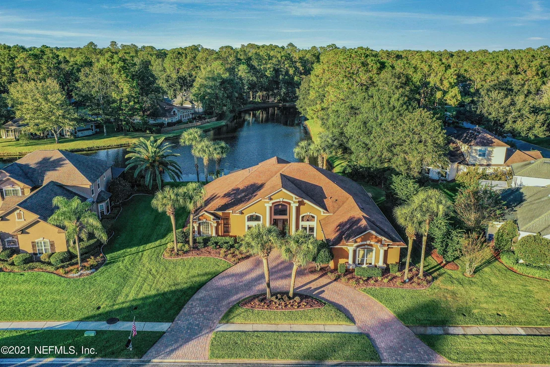 Photo of 1412 COURSE VIEW Drive