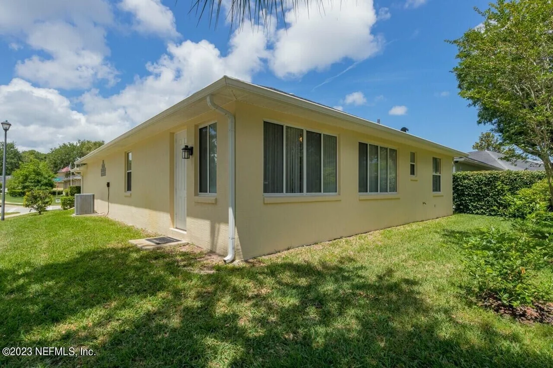 Photo of 601 KNOLLWOOD Lane