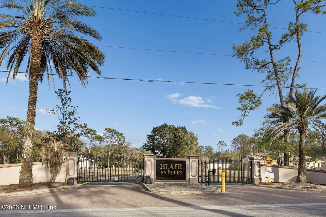 Photo of 283 ESTATES Drive