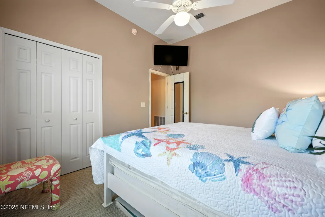 Photo of 41 MILLIKEN Lane