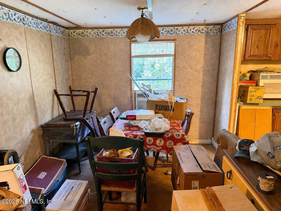 Photo of 1056 BELLAMY Road