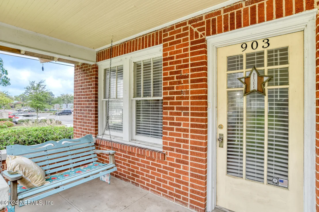 Photo of 903 TALBOT Avenue