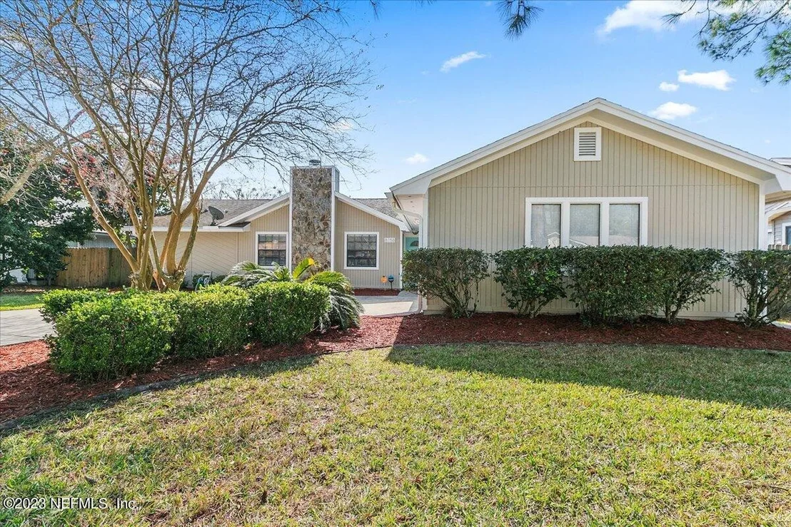 Photo of 8158 CROSSWIND Road