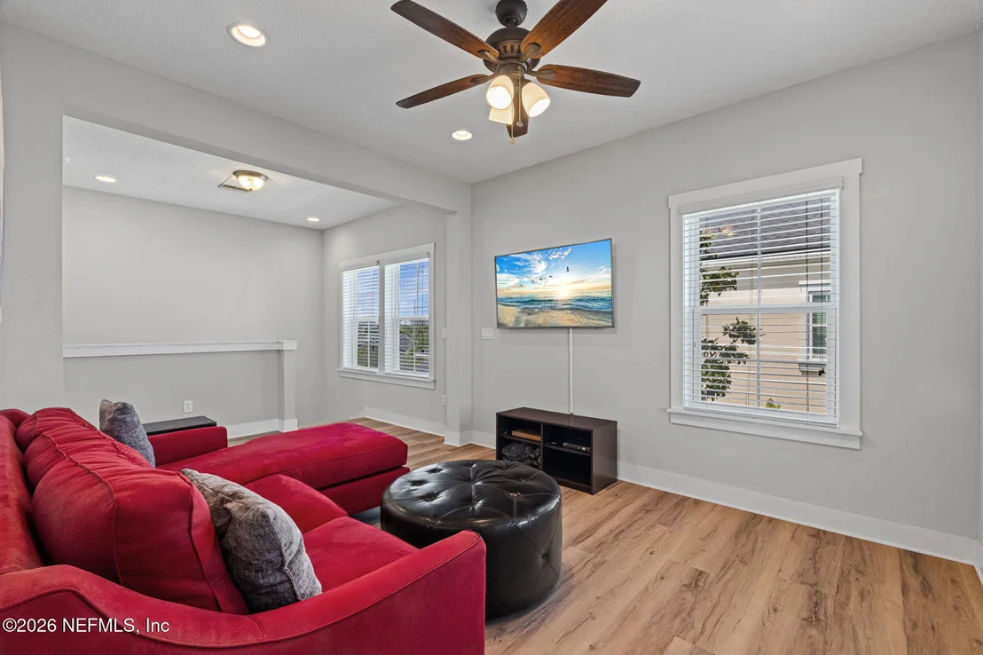 Photo of 44 FREMONT Avenue