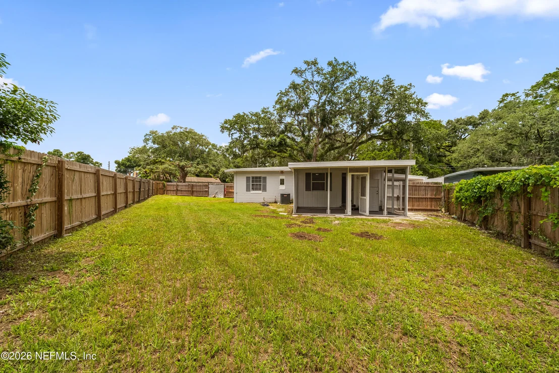 Photo of 1241 KING ARTHUR Road