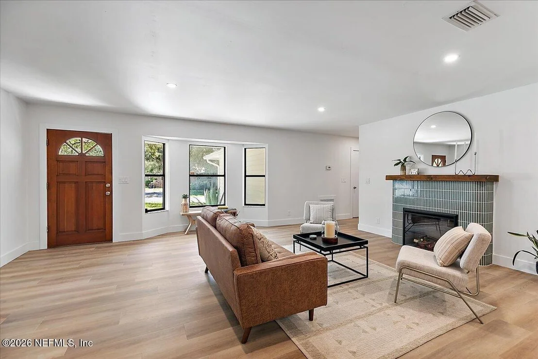 Photo of 426 JASMINE Road
