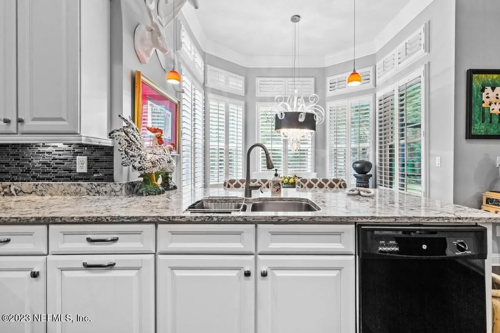 Photo of 1604 SUGAR LOAF Lane