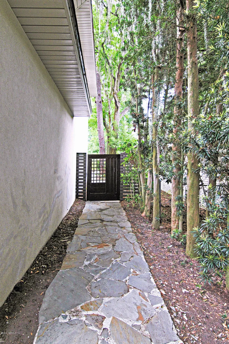 Photo of 3016 FOREST Circle