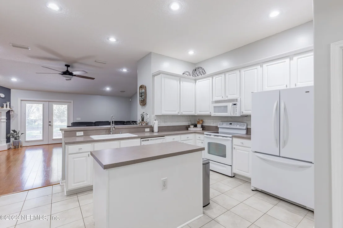 Photo of 4079 EDGELAND Trail