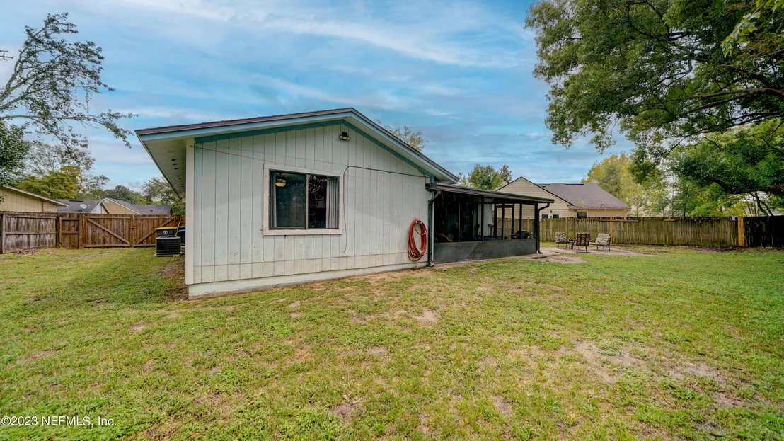 Photo of 8169 MORRISTOWN Trail