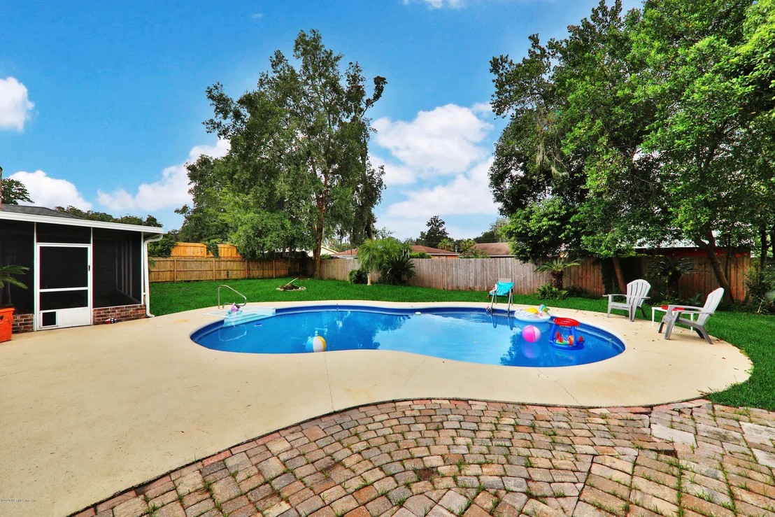 Photo of 2800 FOREST OAKS Drive