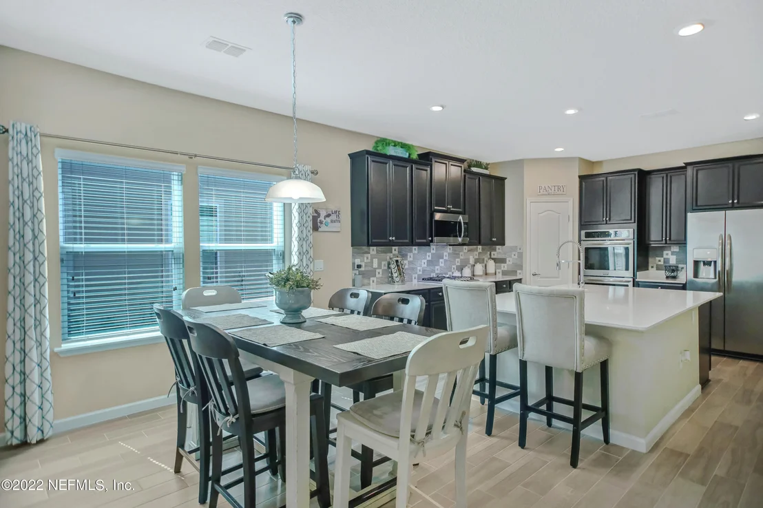 Photo of 283 GLORIETA Drive