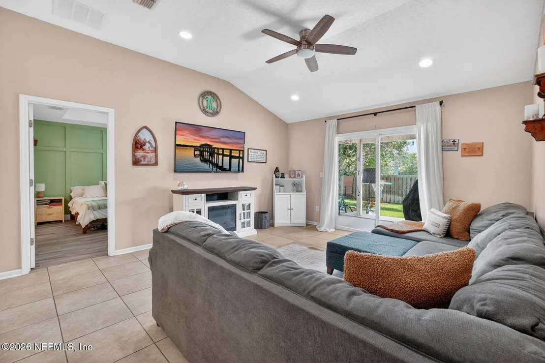 Photo of 430 SAMARA LAKES Parkway