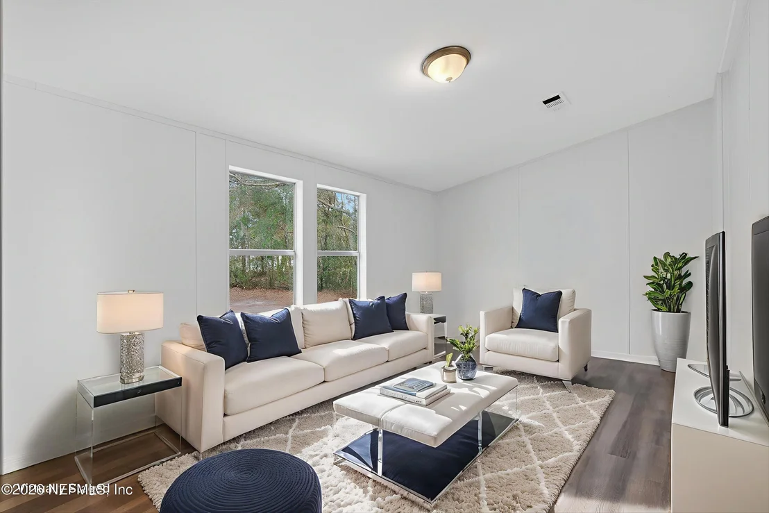 Photo of 7595 OAK FOREST Road